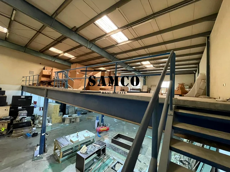 STUNNING 6000 SQFT WAREHOUSE WITH MEZANNINE FOR RENT IN AL QUOZ IND AREA 4