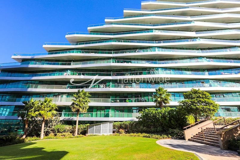 A Ready To Move in Unit w/ Amazing Sea View