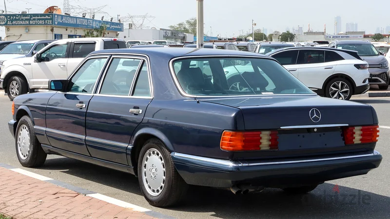 MERCEDES BENZ 560SEL // JAPAN IMPORTED // LOW MILEAGE // ONLY 48KM DONE63158339619841114