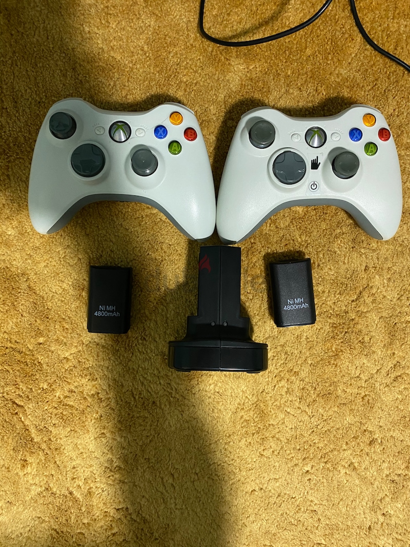 Xbox 360 controller + charger | dubizzle
