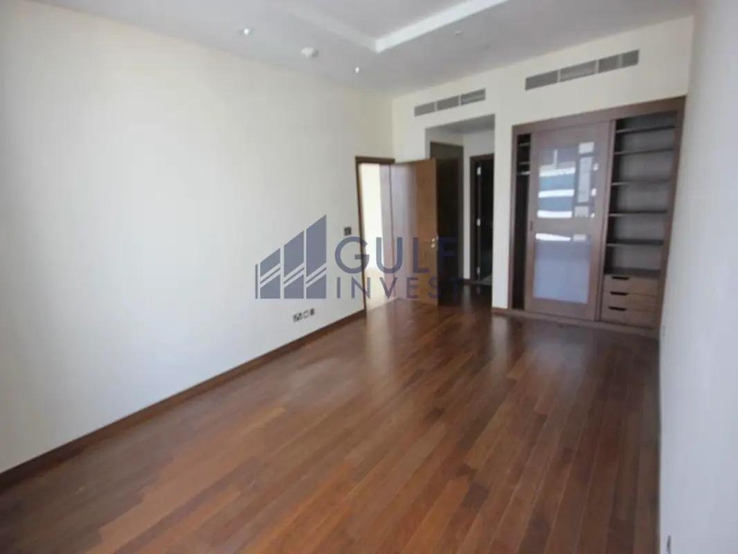 Rare unit with private garden / Rented