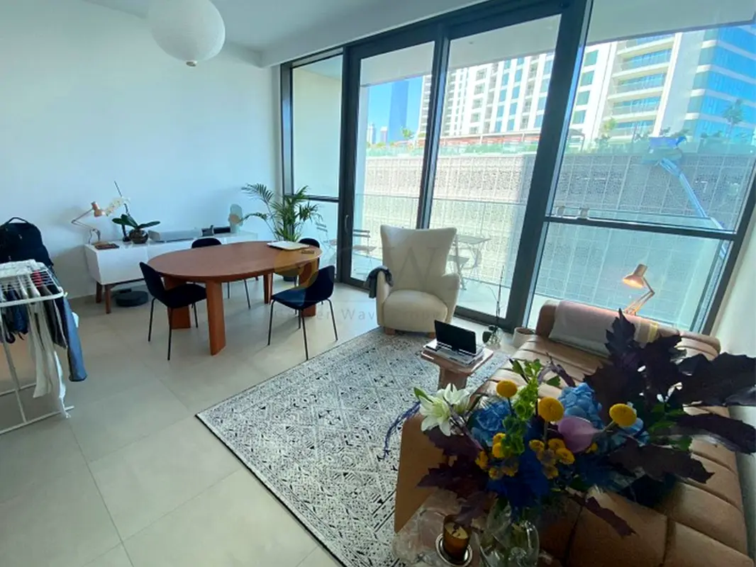 VACANT|Back Facing|Lower Floor|Great Investment