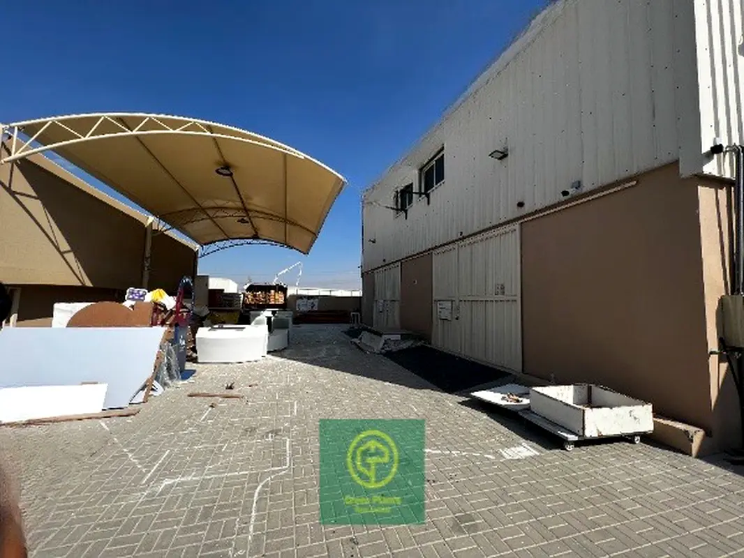 Al Ttay (Al Khawaneej) 16,200 Sq. Ft plot area with built-in warehouse