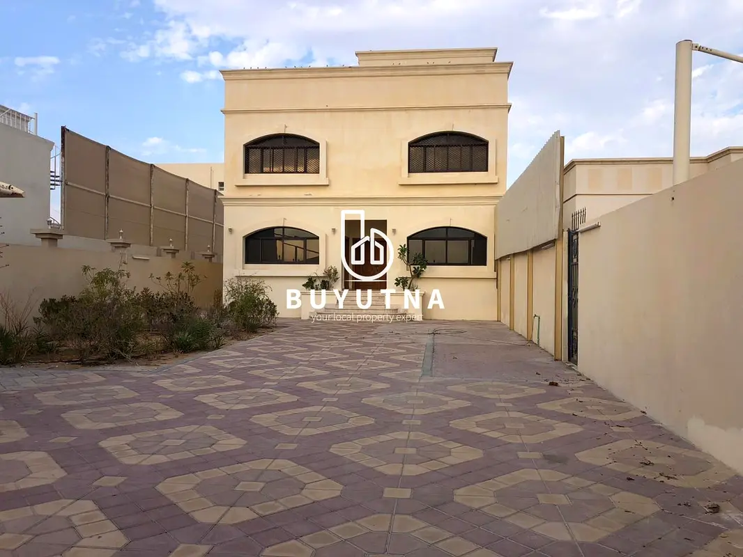 BEST PRICE 5BR VILLA WITH BIG MAJLIS AND COWERD PARKING