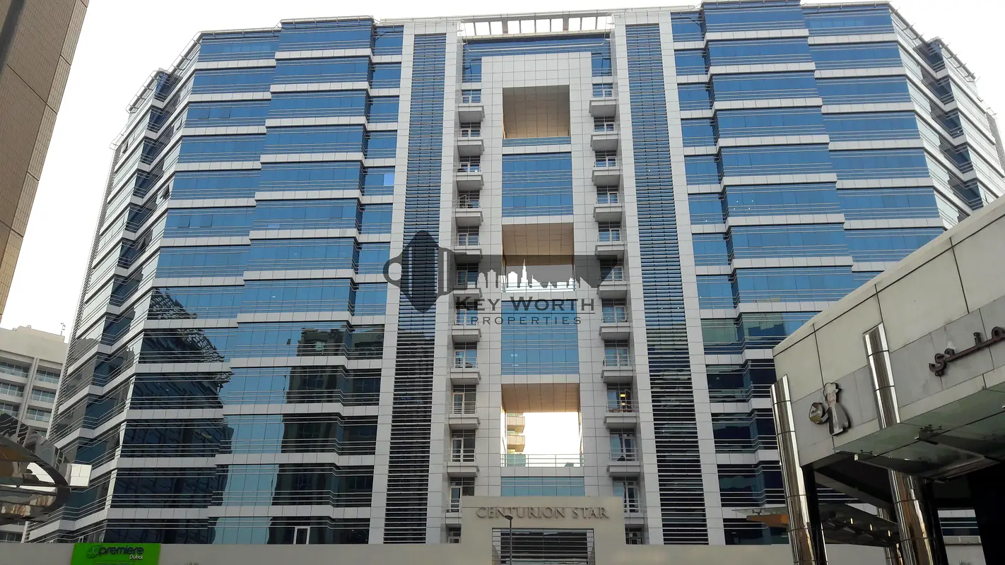 Nicely fitted with partitioned I Grab it before goes it