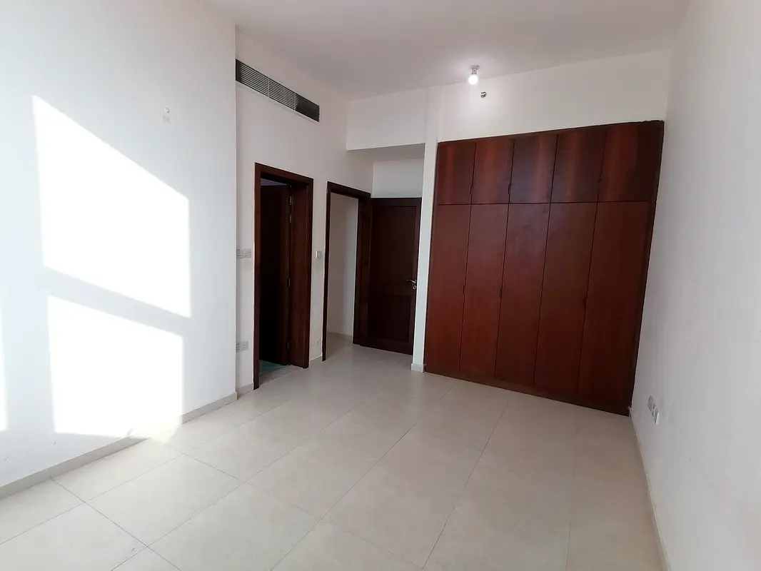 Neat And Clean 2 Masters BHK Apt With Maid Room