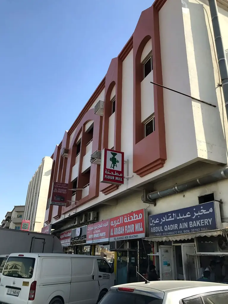 Building in industrial 6  for Sale I income: approx. 780 k I Fantastic location.