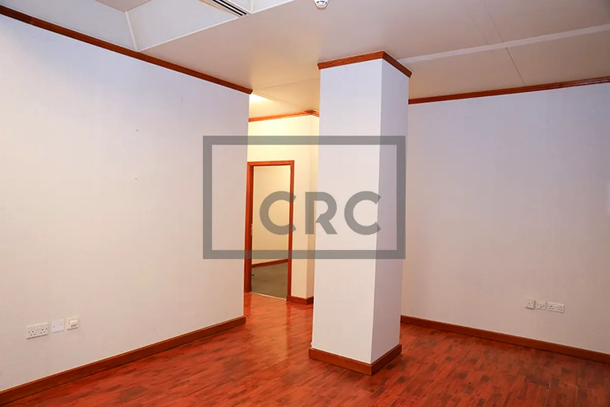 HIGH END FINISHING | READY TO MOVE IN OFFICE