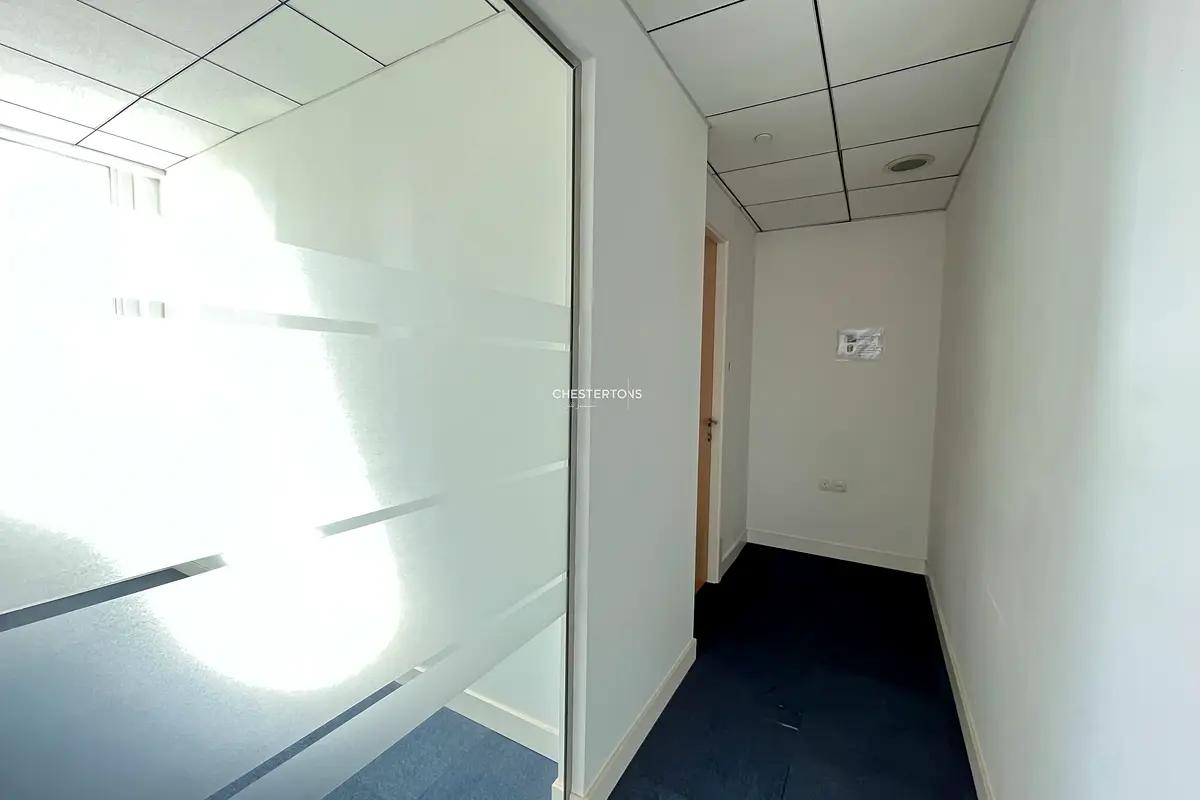 Chiller Free, Fitted Retail, Vacant