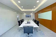 Lux Fit | 15 Parking Spaces | Balcony Area