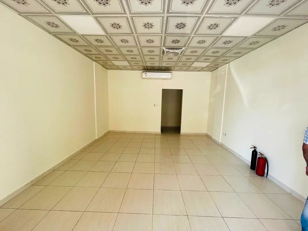 SHOP FOR RENT IN GREECE CLUSTER