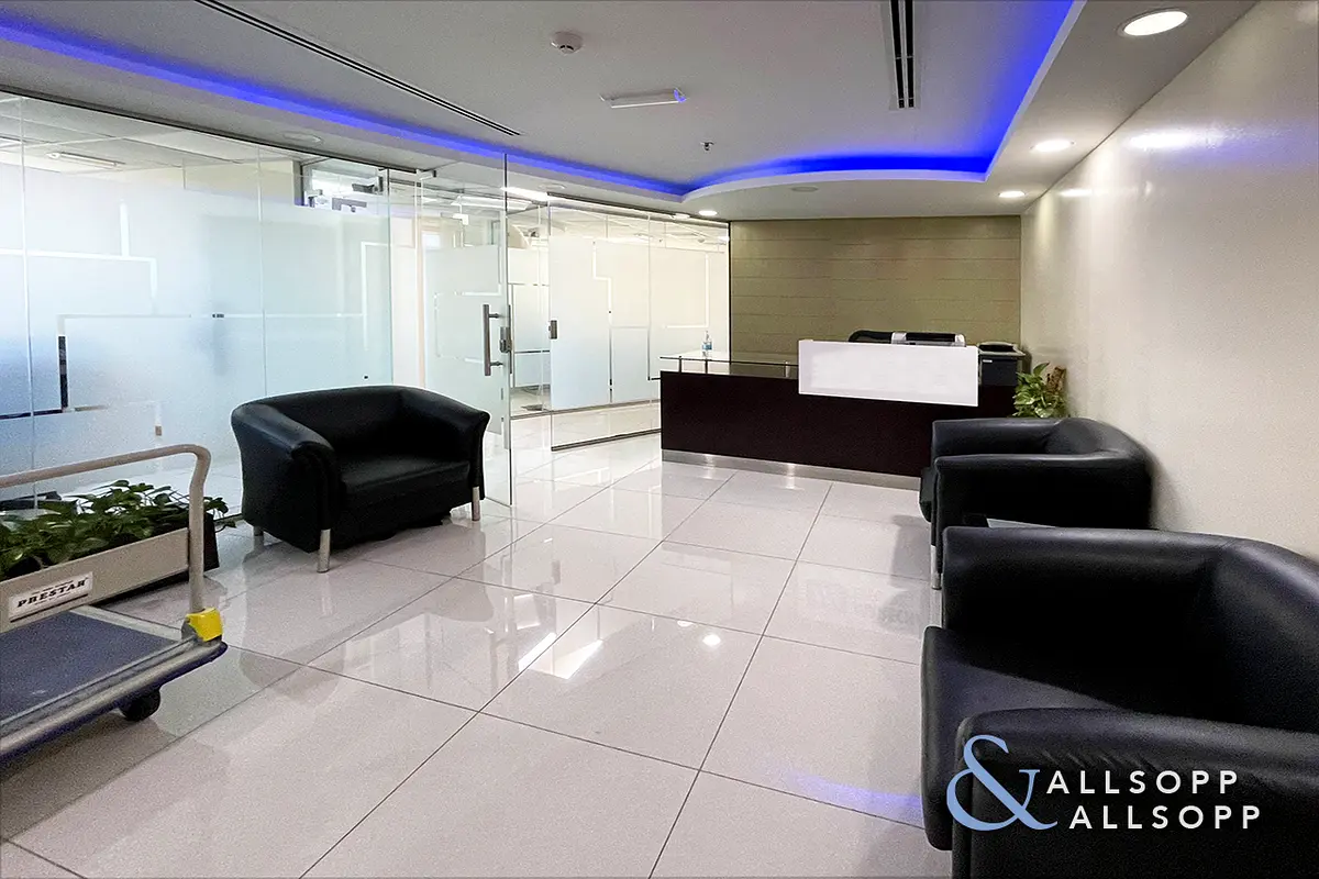 Next to Metro | Multiple cabins | Vacant soon