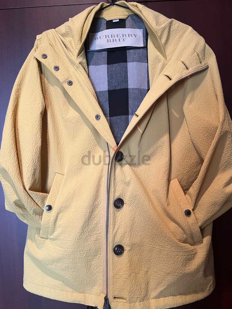 Burberry yellow jacket | dubizzle