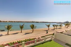 Beachfront Villa - Soothing Location - Family Home