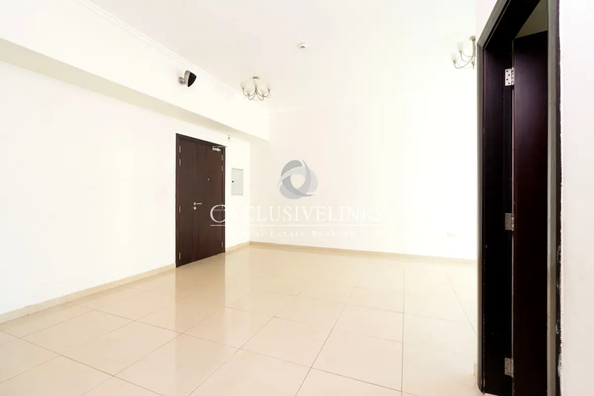 Exclusive | Vacant in May | Spacious and Bright