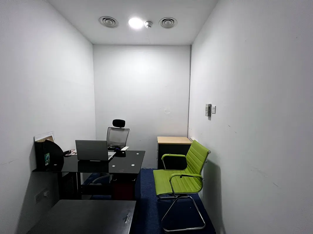 Fully Furnished! No Commission! No Deposit