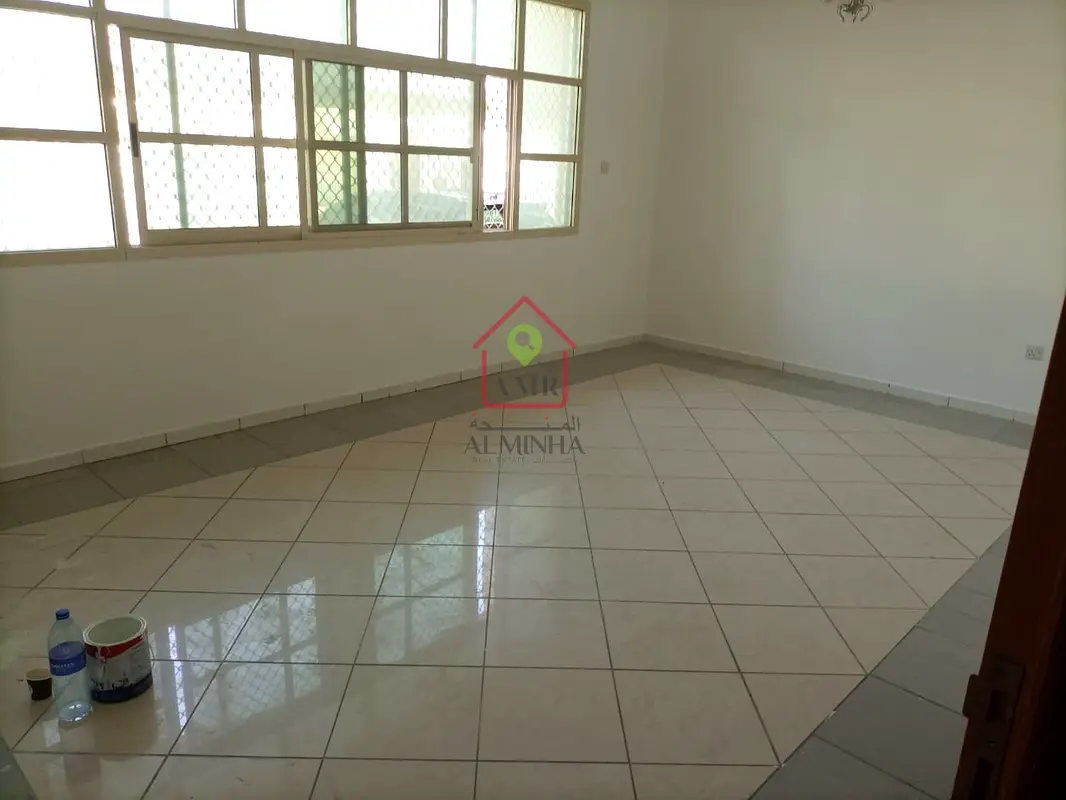 Spacious 3 BHK Apt |Private Yard | Shaded Parking