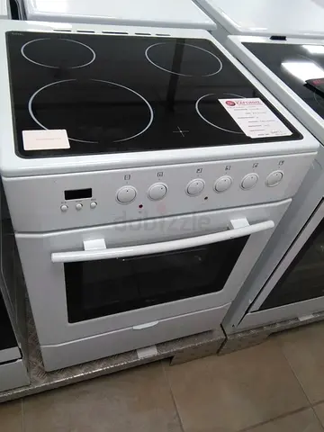 Whirlpool Ceramic Top Electric Oven 4 Burner Digital Screen FREE DELIVERY+WARRANTY