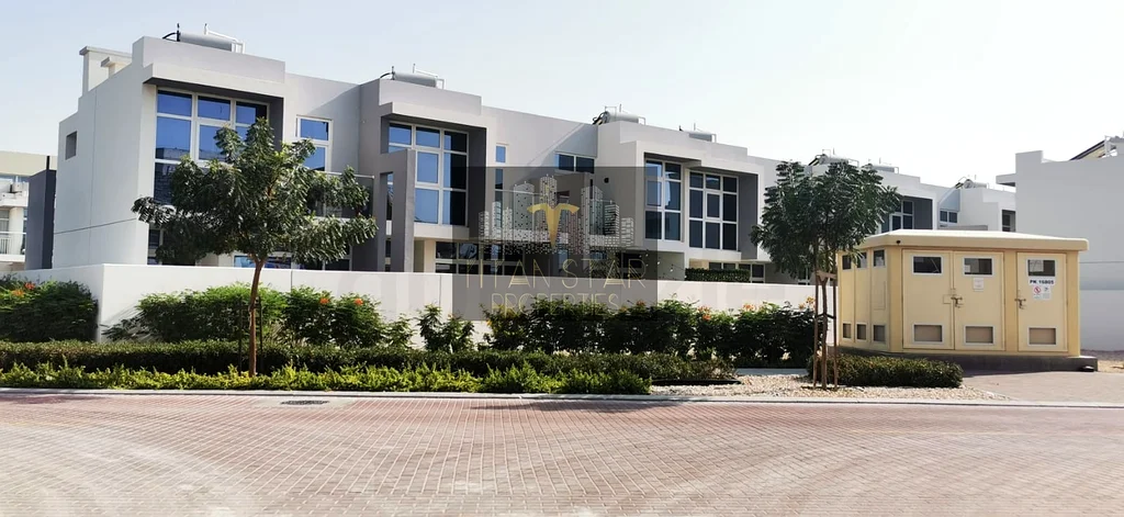 3br Townhouse | Private Garden | Prime Location