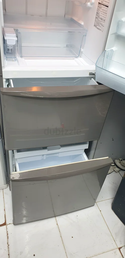 Toshiba GR-38ZT(N) Refrigerator 3 Doors Automatic ICE Maker +FREE DELIVERY 6 MONTHS WARRANTY63265097794946111