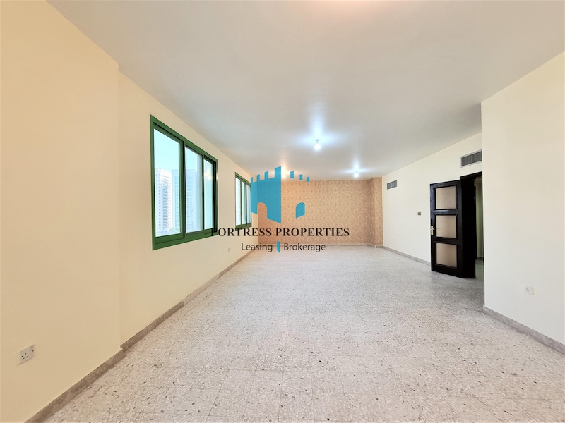 Spacious Apartment | 4BR + 3 Full Washrooms + Wardrobes | NEAR ELECTRA PARK