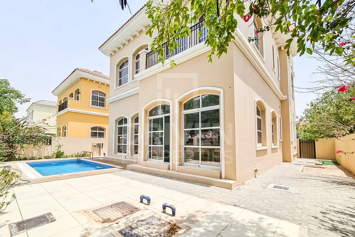 Single Row with Park View | Vacant  Soon
