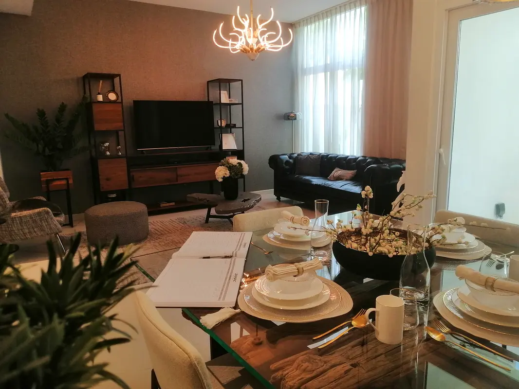 A VERY SPACIOUS LAYOUT R2M14 VILLA  AVAILABLE FOR SALE