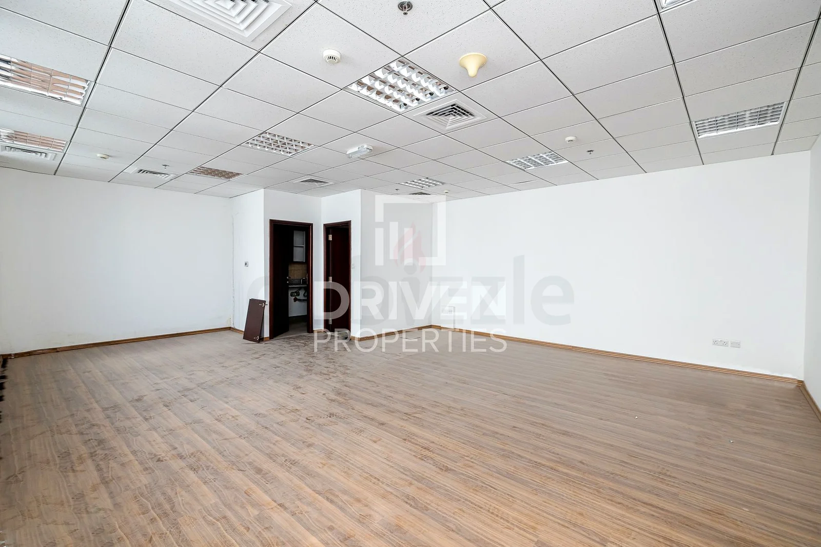 Spacious- Full Floor Office | High Floor