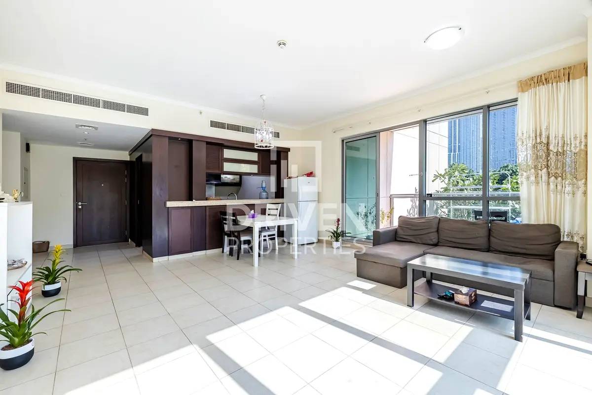 Modern  Bright | Vacant | Best Location