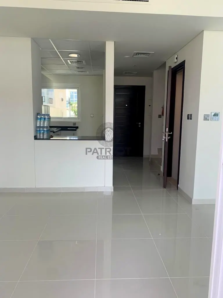 SINGLE ROW | 3BEDROOM  VILLA | VACANT