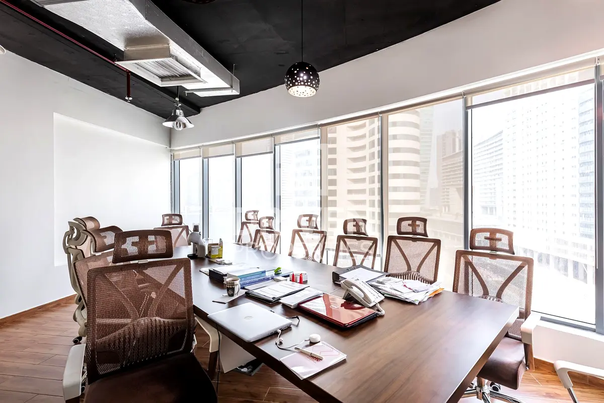 Fully Fitted and Bright | Prime Location