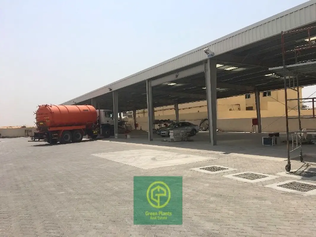 Al Ttay (Al Khawaneej) 35,801 Sq. Ft total plot area with built-in open shed and offices