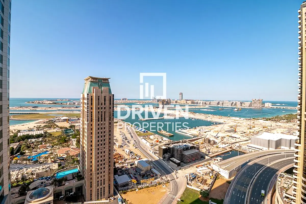 Bright  Huge Apt with Stunning Sea View