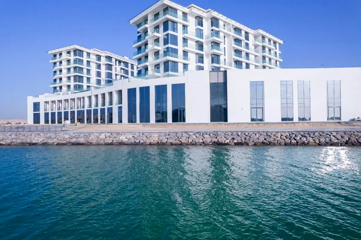 Own on the sea at a price of360thousand, delivery at the end of the year in the most beautiful place