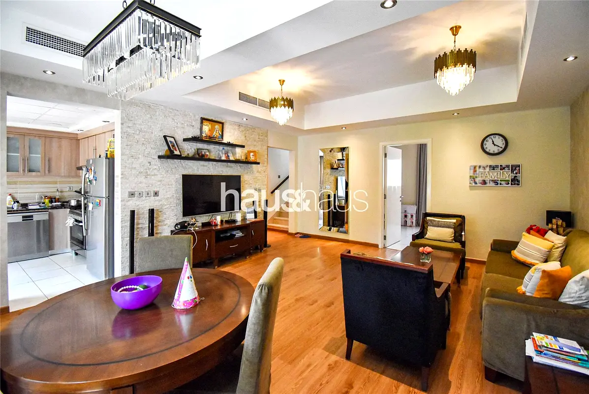 Type HM | Vacant on transfer | Upgraded Kitchen |