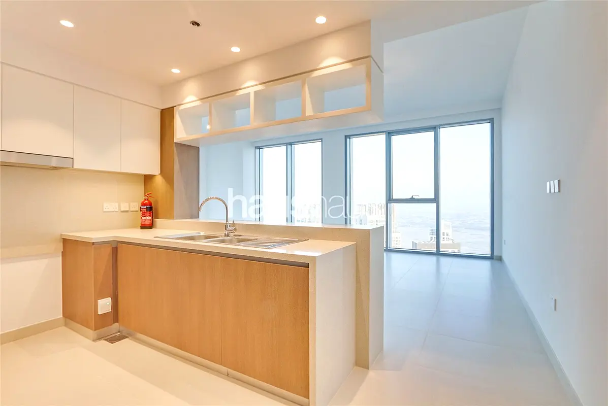 1,828 sqft | 3 Bed | Very High Floor | Creek Views