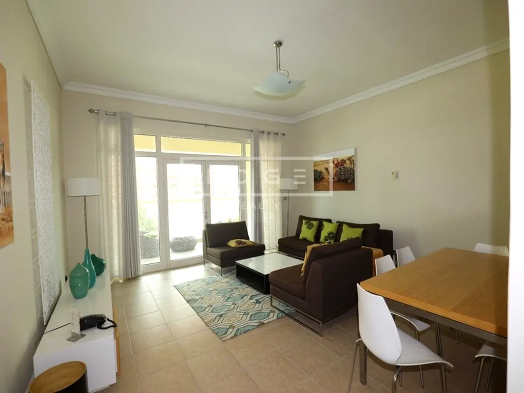 Sophisticated | Well Connected | Fully Furnished