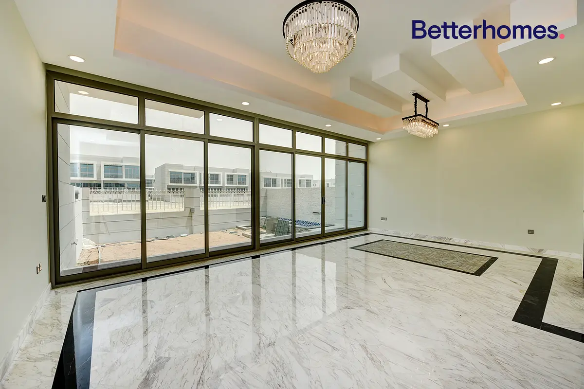 Exclusive| Stunning| Brand New| Corner Unit