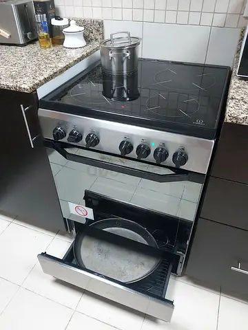 Indesit Ceramic Cooker 60*60 – I6VV2A(X)/EX FREE DELIVERY +WARRENTY