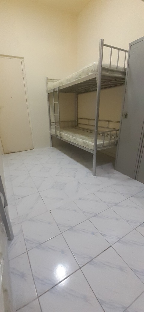 Bedspace / Room Available for Educated People near Sharaf DG Metro (Al Fahidi)