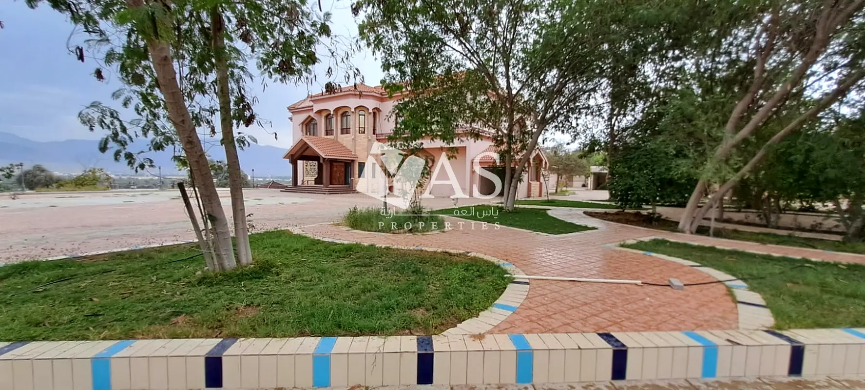 Luxurious Palace with Guest House | Elevator