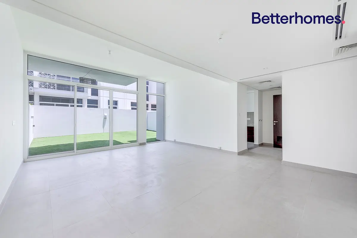 Back to back | Spacious | Vacant on 01April