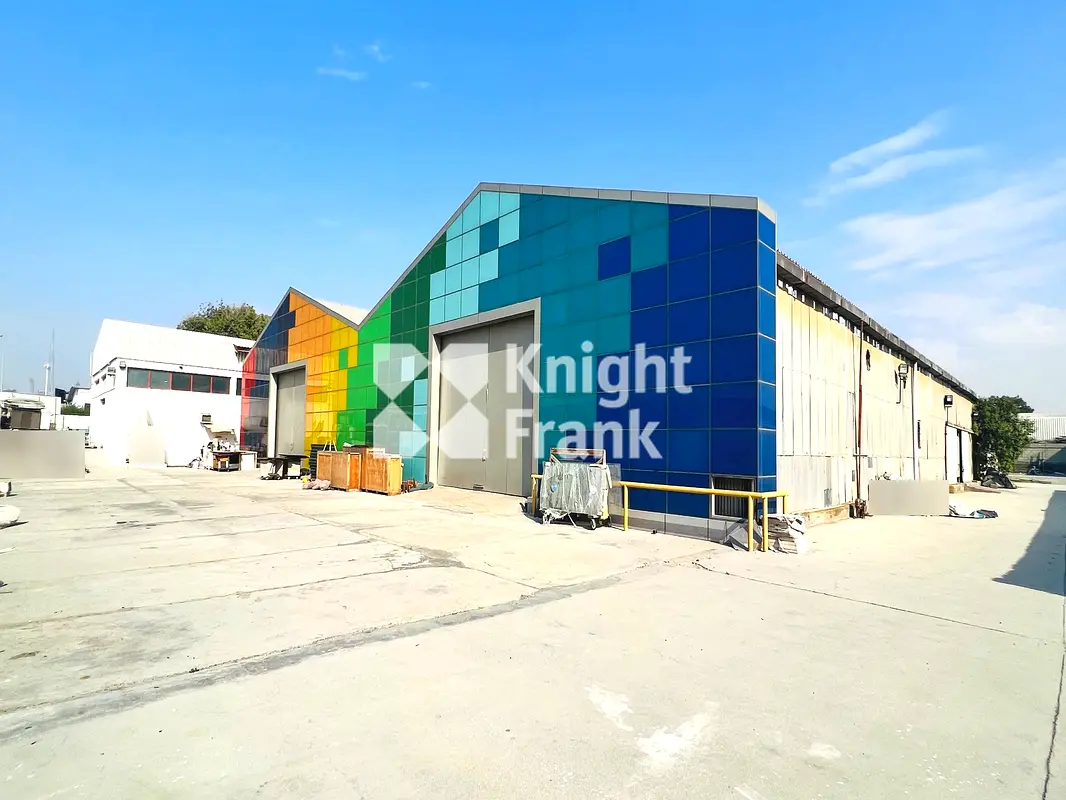 Suitable for Commercial Activity | Prime location