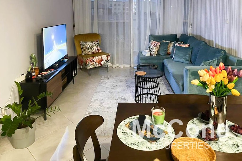 Fully Furnished | Huge Layout | Great Community