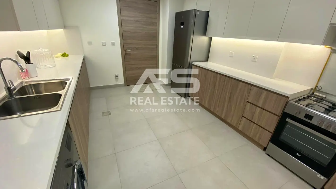 Unfurnished | Minutes away to mall | Prime Location