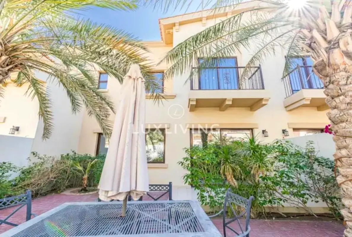 Luxurious Furnish Villa