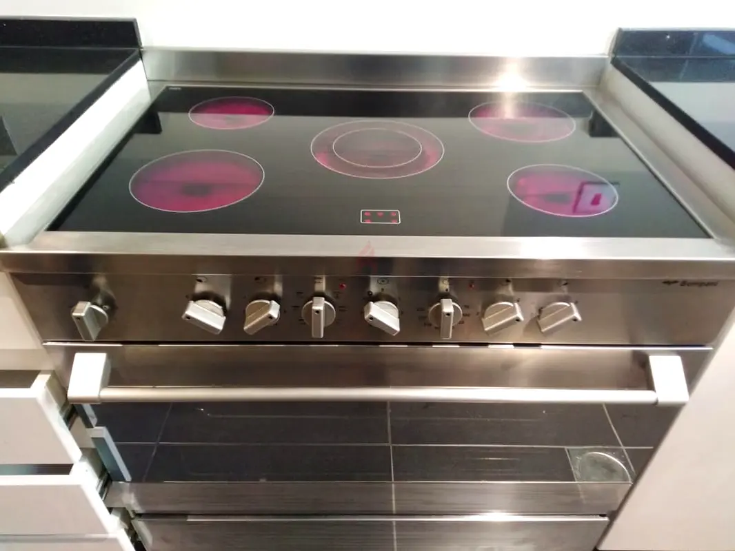 bompani ceramic cooker