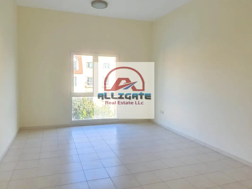 Well maintained | Street 2 best location.