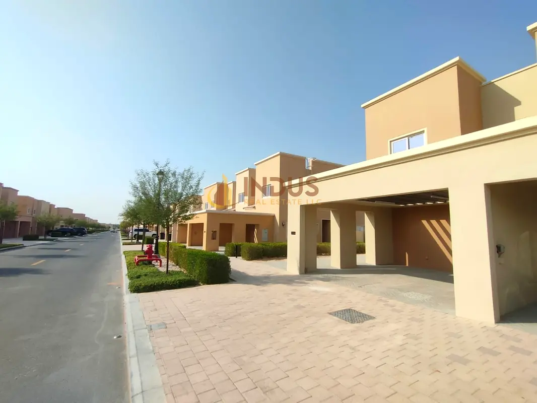 Single Row | Spacious 3 Bedroom Amaranta Townhouse