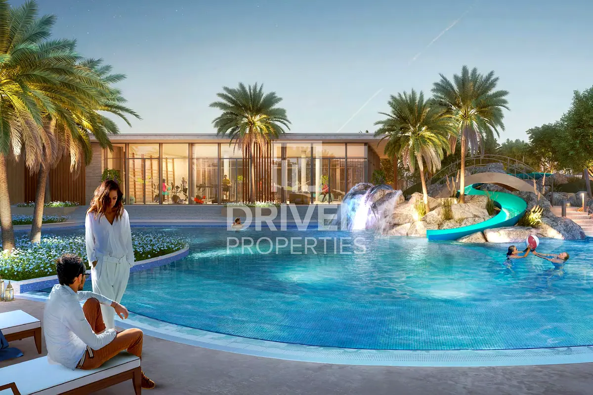 Re-sale Townhouse w/ High-end  Finishing